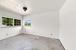 30875 SW 5th St, Lebanon, OR 97355 - Photo 31