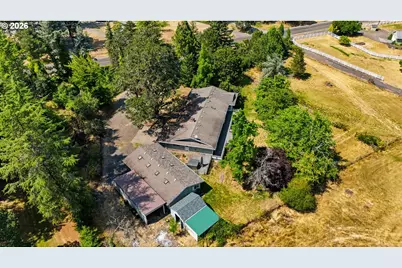 30875 SW 5th St, Lebanon, OR 97355 - Photo 5