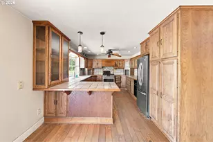 30875 SW 5th St, Lebanon, OR 97355 - Photo 11