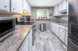 4059 Donald St, Eugene, OR 97405 - Photo 13