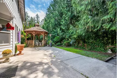 215 W St James Pl, Longview, WA 98632 - Photo 21