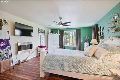 215 W St James Pl, Longview, WA 98632 - Photo 11