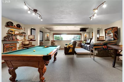 2582 Terrace View Dr, Eugene, OR 97405 - Photo 35