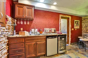 2582 Terrace View Dr, Eugene, OR 97405 - Photo 39