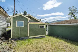307 N Ash St, Bingen, WA 98605 - Photo 27