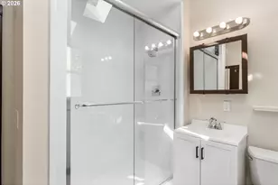 1220 Eugene St, Hood River, OR 97031 - Photo 21