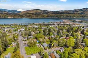 1220 Eugene St, Hood River, OR 97031 - Photo 9