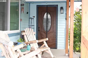 1783 View St, Myrtle Point, OR 97458 - Photo 3