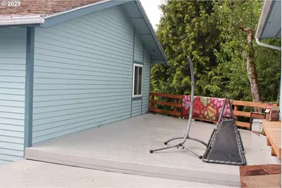 1783 View St, Myrtle Point, OR 97458 - Photo 5