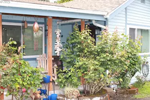 1783 View St, Myrtle Point, OR 97458 - Photo 9