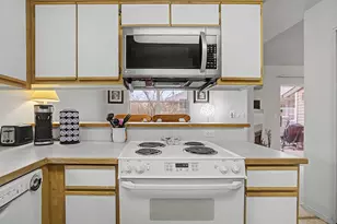 4744 W Powell Blvd, Gresham, OR 97030 - Photo 7