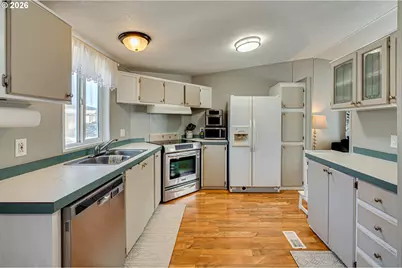 215 Sycamore St, Woodland, WA 98674 - Photo 5