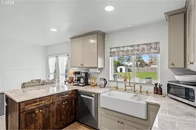 283 Delmar Dr, Salem, OR 97303 - Photo 17