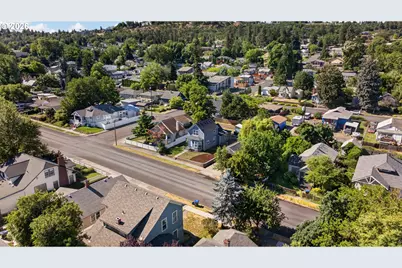 404 W 9th St, The Dalles, OR 97058 - Photo 35