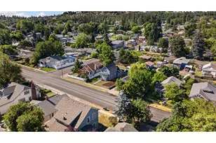 404 W 9th St, The Dalles, OR 97058 - Photo 35