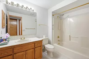 2332 NE 158th Ave, Portland, OR 97230 - Photo 17