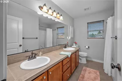 33790 NE Kern Ct, Scappoose, OR 97056 - Photo 21