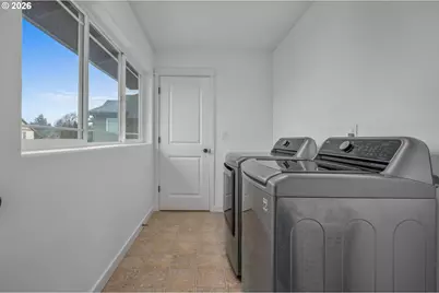 33790 NE Kern Ct, Scappoose, OR 97056 - Photo 25