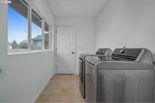 33790 NE Kern Ct, Scappoose, OR 97056 - Photo 25