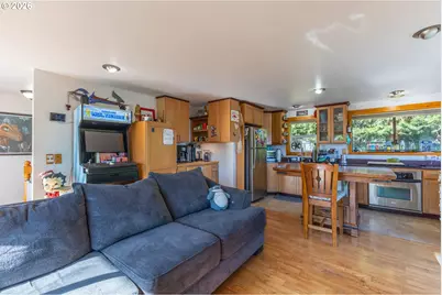 2310 Orr Ln, Eugene, OR 97405 - Photo 9