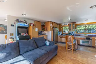 2310 Orr Ln, Eugene, OR 97405 - Photo 9