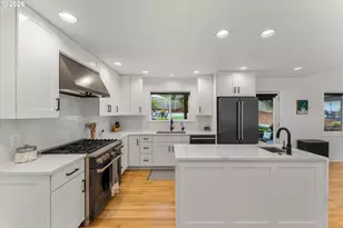 5619 SW Windsor Ct, Portland, OR 97221 - Photo 17