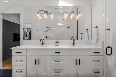 5619 SW Windsor Ct, Portland, OR 97221 - Photo 23