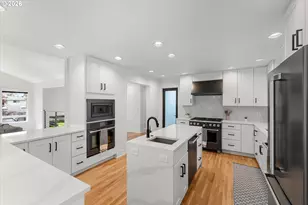 5619 SW Windsor Ct, Portland, OR 97221 - Photo 11