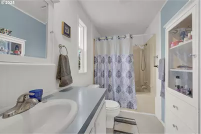 34185 El Roble Ave, Eugene, OR 97405 - Photo 11