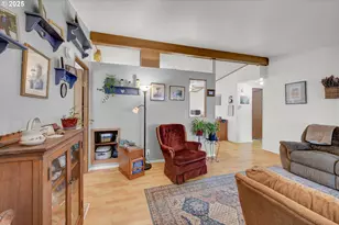 34185 El Roble Ave, Eugene, OR 97405 - Photo 11