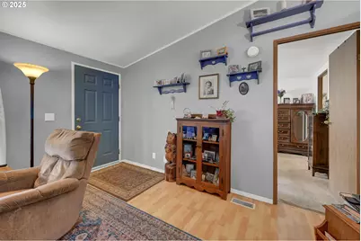 34185 El Roble Ave, Eugene, OR 97405 - Photo 7