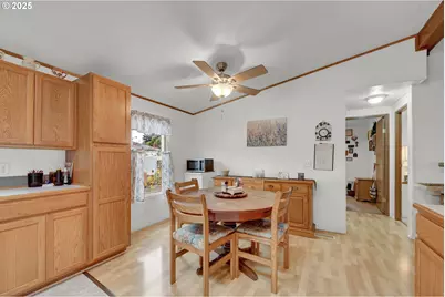 34185 El Roble Ave, Eugene, OR 97405 - Photo 17
