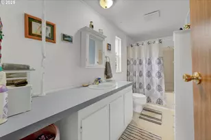 34185 El Roble Ave, Eugene, OR 97405 - Photo 9