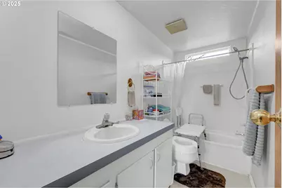 34185 El Roble Ave, Eugene, OR 97405 - Photo 21