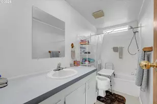 34185 El Roble Ave, Eugene, OR 97405 - Photo 21