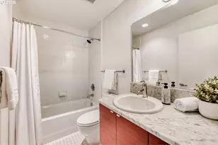 628 NE Knott St, Portland, OR 97212 - Photo 13