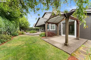 18938 Cathy Adams Dr, Oregon City, OR 97045 - Photo 43