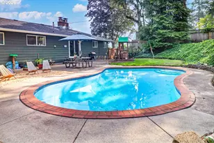 2540 W 22nd Ave, Eugene, OR 97405 - Photo 3