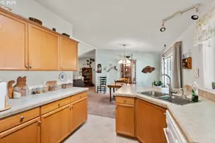 10 E South Stage Rd, Medford, OR 97501 - Photo 15