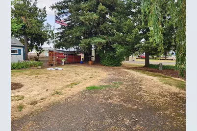 725 W Main St, Molalla, OR 97038 - Photo 31