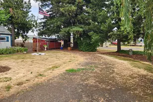 725 W Main St, Molalla, OR 97038 - Photo 31