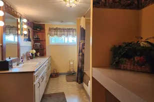 725 W Main St, Molalla, OR 97038 - Photo 21