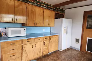 725 W Main St, Molalla, OR 97038 - Photo 5