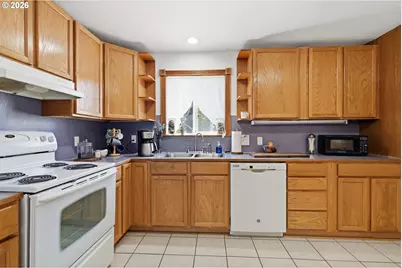 1385 Parker St, Springfield, OR 97477 - Photo 13
