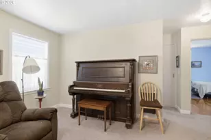 1385 Parker St, Springfield, OR 97477 - Photo 9