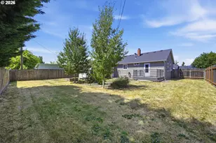 1385 Parker St, Springfield, OR 97477 - Photo 29