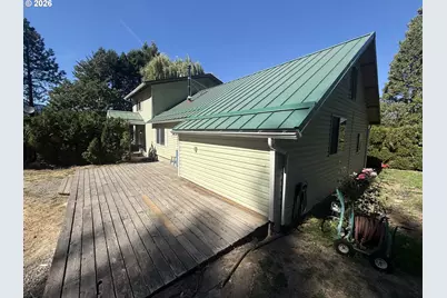 784 Wall St, Husum, WA 98623 - Photo 15