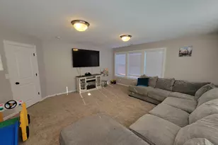 4889 Whitewater St, Salem, OR 97305 - Photo 33