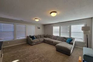 4889 Whitewater St, Salem, OR 97305 - Photo 35