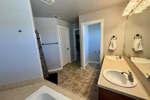 4889 Whitewater St, Salem, OR 97305 - Photo 23
